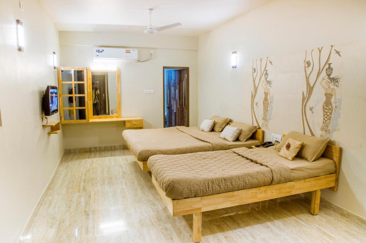 Rathna Square Villa Pollāchi Exterior photo